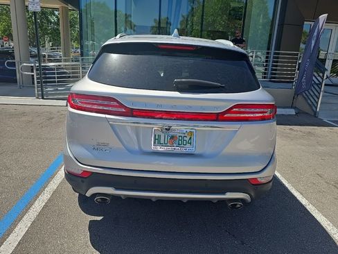 Used 2019 Lincoln MKC Premiere image 12