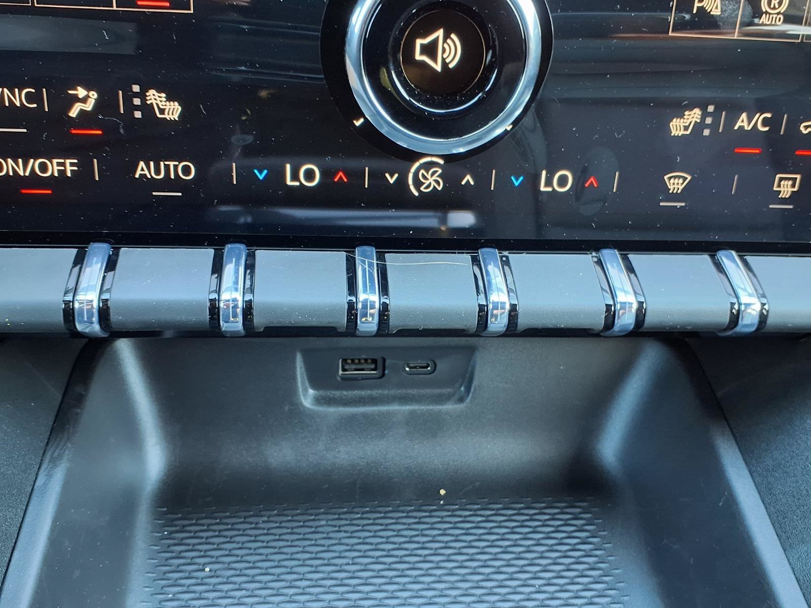 New 2027 GMC Terrain AT4 AWD/4WD image 4