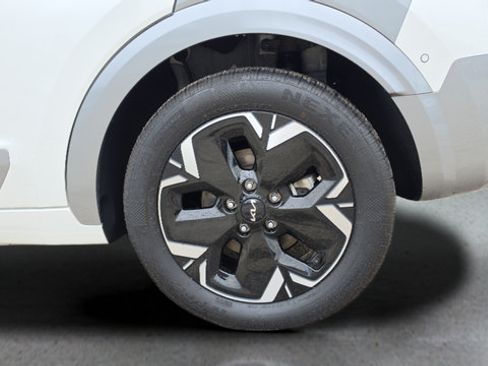 Used 2024 Kia Niro Wave w/ Wave Preserve Package FWD image 48