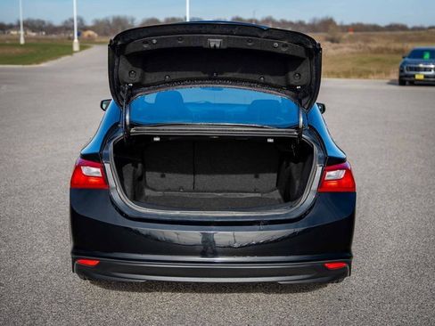 Used 2023 Chevrolet Malibu LS image 12