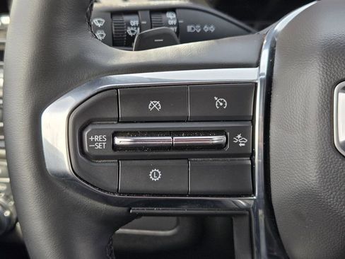 Used 2025 GMC Yukon Denali image 27