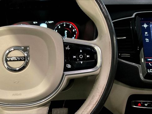 Used 2018 Volvo XC90 T6 Momentum w/ Convenience Package image 13