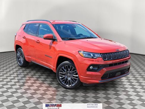 Used 2022 Jeep Compass Limited image 1