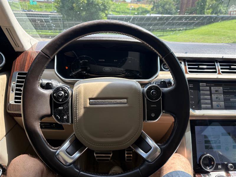 Used 2015 Land Rover Range Rover Supercharged AWD/4WD image 29
