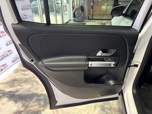 Used 2023 Mercedes-Benz EQB 300 4MATIC w/ Driver Assistance Package image 31