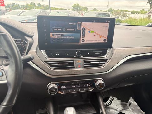 Used 2023 Nissan Altima 2.5 SL AWD/4WD image 19