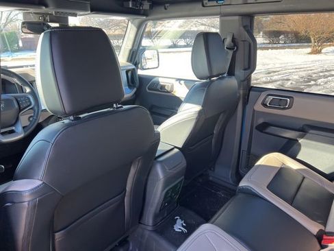 Used 2024 Ford Bronco Wildtrak image 28