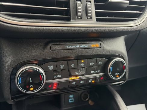 Used 2022 Ford Escape SEL w/ SEL Stealth AWD Package image 15