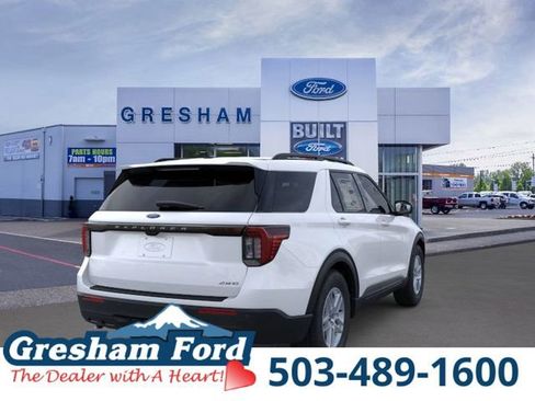 New 2026 Ford Explorer Active image 9