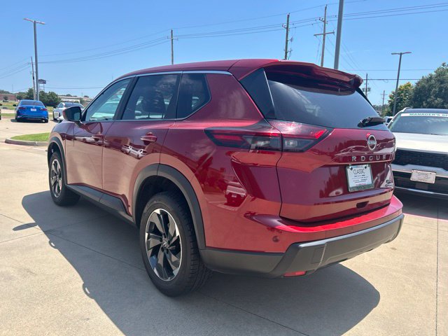 Used 2025 Nissan Rogue SV AWD/4WD image 6