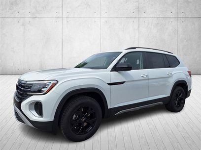 New 2025 Volkswagen Atlas Peak Edition SE