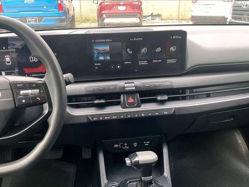 Used 2025 Kia K4 LXS image 6