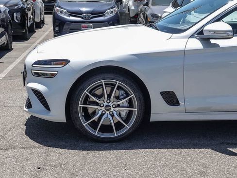 Used 2024 Genesis G70 2.5T RWD image 9