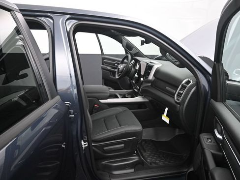 New 2026 RAM 1500 4x4 Crew Cab image 10