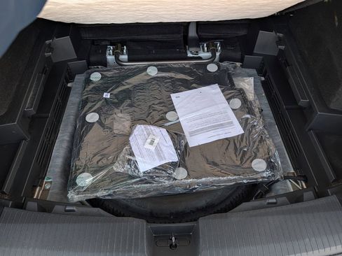 Used 2025 Nissan Rogue SV image 15