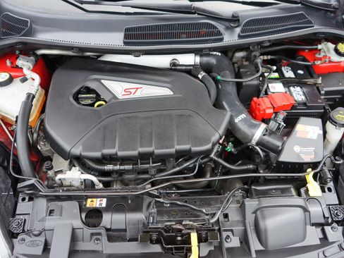 Used 2016 Ford Fiesta ST FWD image 9