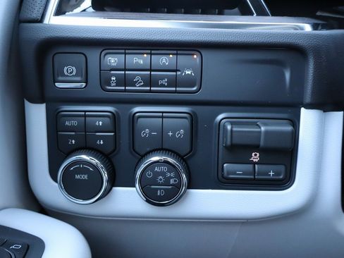 New 2026 Chevrolet Tahoe Premier image 14