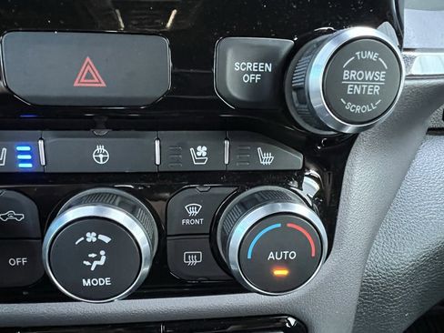 Used 2022 RAM 1500 Laramie image 46