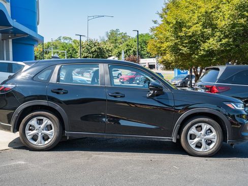 Used 2025 Honda HR-V LX image 3