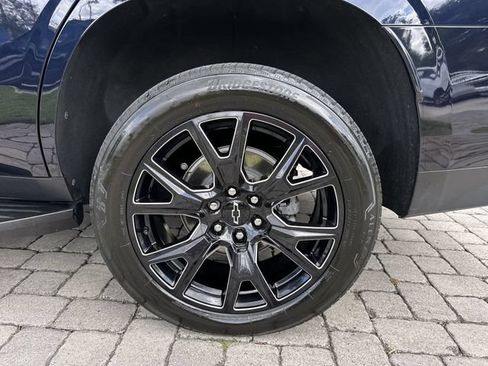 Used 2024 Chevrolet Tahoe LT RWD image 11