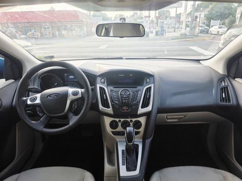 Used 2013 Ford Focus SE FWD image 15