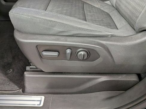 Used 2022 Chevrolet Silverado 1500 LT Trail Boss w/ Bed Protection Package image 15