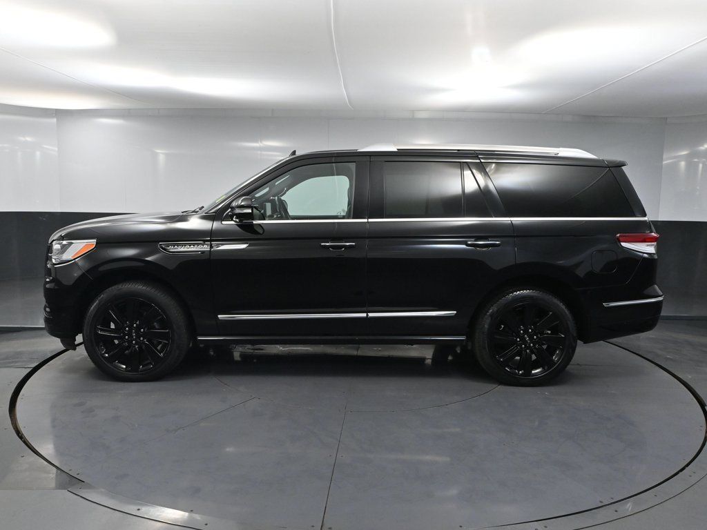 Used 2022 Lincoln Navigator Reserve w/ Equipment Group 201A AWD/4WD image 7