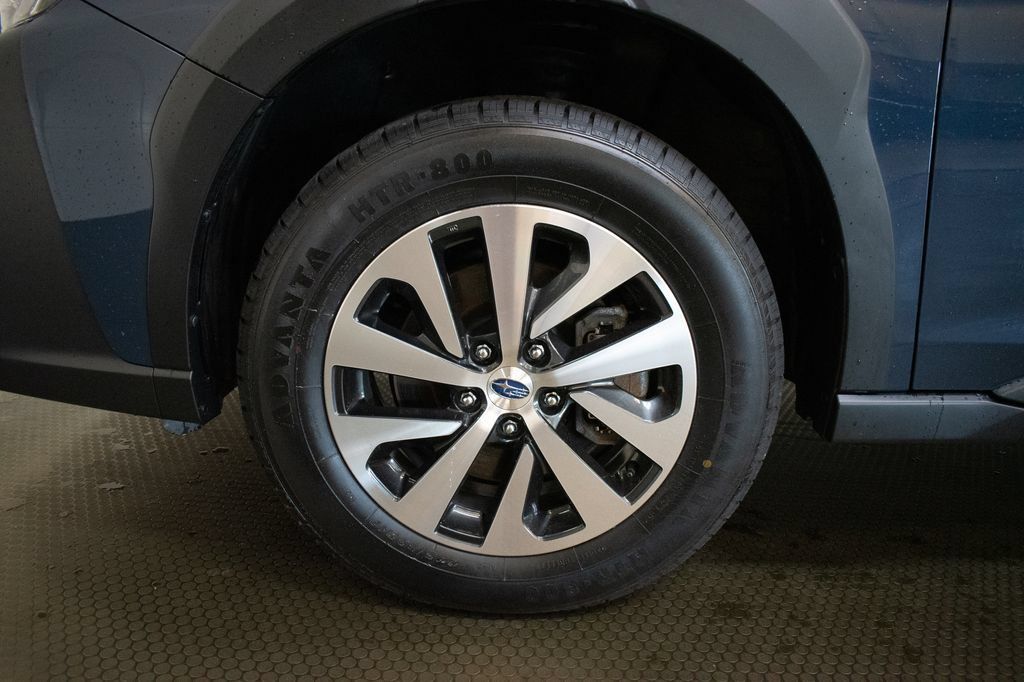 Certified 2024 Subaru Outback Premium AWD/4WD image 9