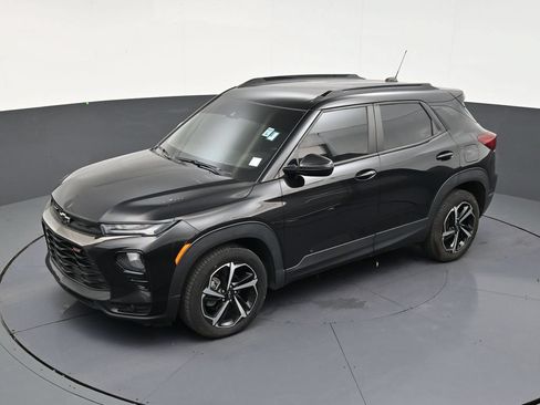 Used 2022 Chevrolet TrailBlazer RS w/ Sun and Liftgate Package FWD image 9