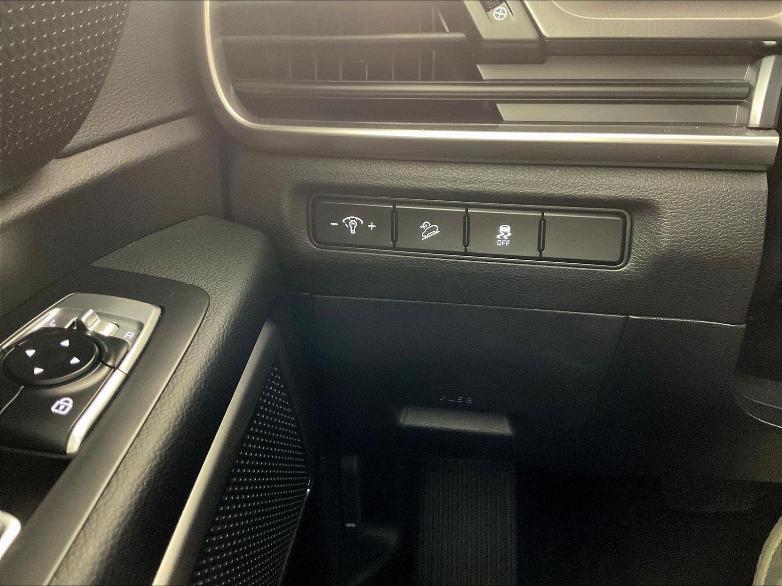 Certified 2024 Kia Telluride S w/ S Sunroof Package AWD/4WD image 15
