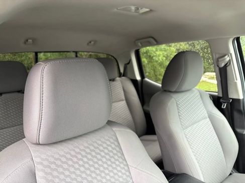 Used 2023 Toyota Tacoma SR5 AWD/4WD image 17