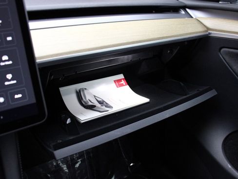 Used 2022 Tesla Model Y Performance image 53