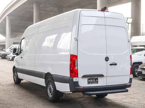 New 2024 Mercedes-Benz eSprinter 170 Cargo image 8