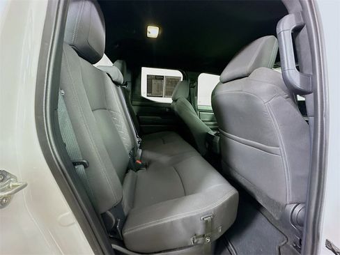 Used 2024 Toyota Tacoma SR5 image 9