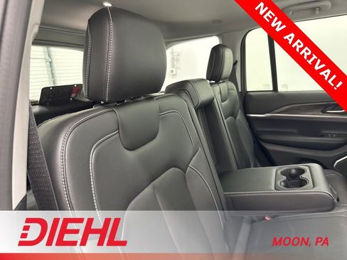 Certified 2022 Jeep Grand Cherokee Limited image 11