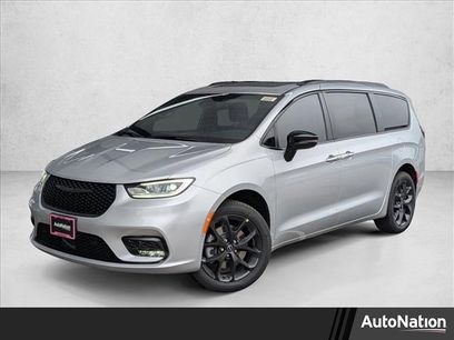 New 2026 Chrysler Pacifica Limited