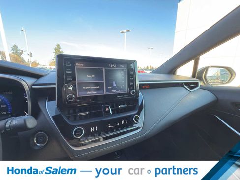 Used 2020 Toyota Corolla XSE image 18