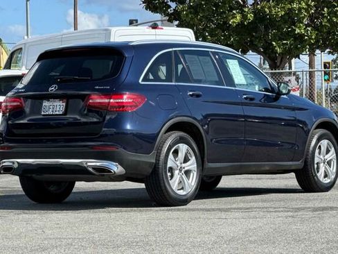 Used 2018 Mercedes-Benz GLC 300 4MATIC image 4