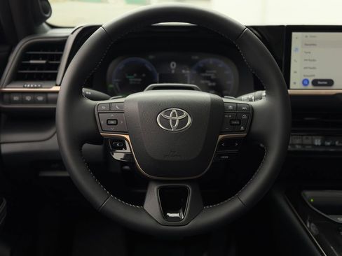 New 2026 Toyota Crown Signia AWD/4WD image 22