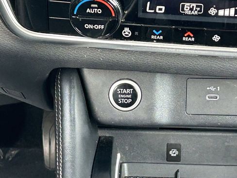 Certified 2023 Nissan Rogue Platinum w/ Platinum Premium Package image 23