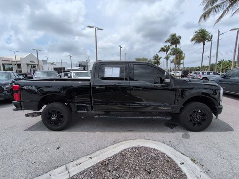 Used 2024 Ford F250 Lariat w/ Black Appearance Package AWD/4WD image 4