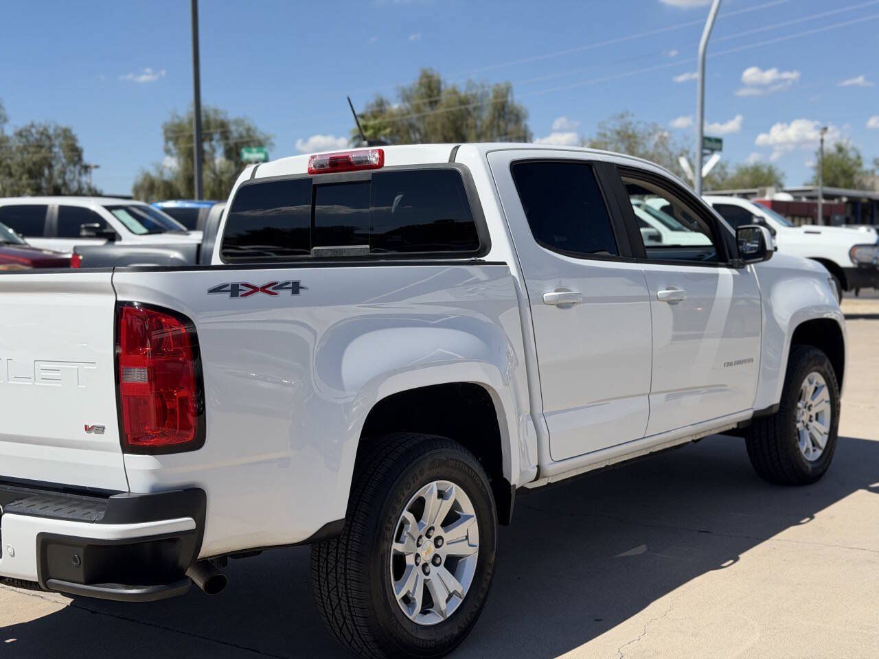 Used 2022 Chevrolet Colorado LT w/ Safety Package AWD/4WD image 8