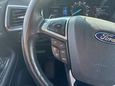 Used 2016 Ford Edge Titanium image 22