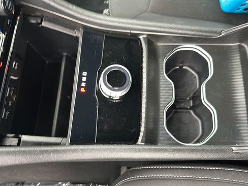 Used 2024 Jeep Grand Cherokee L Laredo image 20