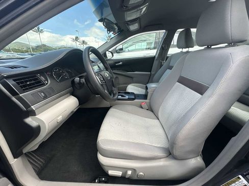 Used 2013 Toyota Camry L image 13