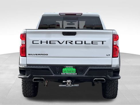 Used 2021 Chevrolet Silverado 1500 LT Trail Boss w/ Convenience Package II image 4