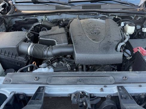 Used 2019 Toyota Tacoma SR5 image 19