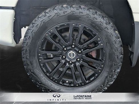 Used 2019 Nissan Titan SV w/ SV Convenience Package image 32