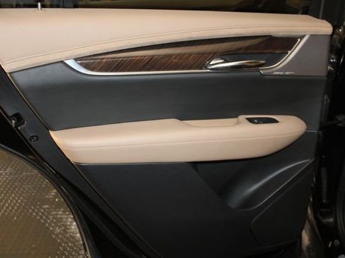 Certified 2025 Cadillac XT6 Sport w/ Platinum Package AWD/4WD image 32