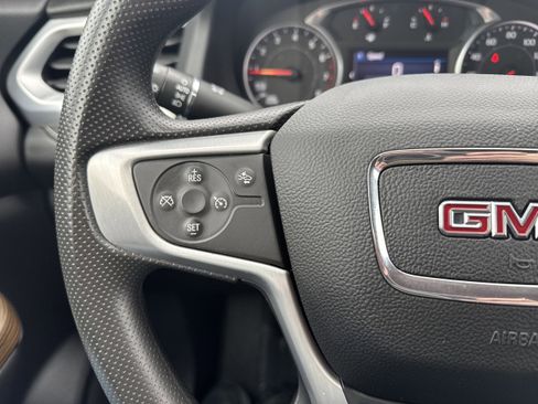 Used 2021 GMC Acadia SLE w/ Driver Convenience Package image 25